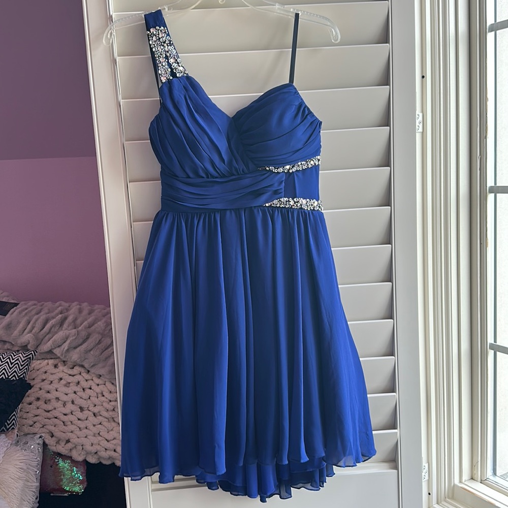 Juniors Size 5 Royal Blue One Shoulder Dress!